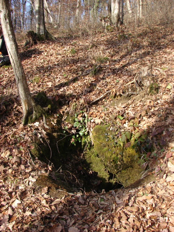 Ulaz u Velebitašku jamu foto:V.Sudar