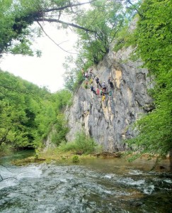 Pogled na stijenu održavanja naprednog tečaja   
